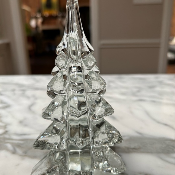 🔴SOLD 6 1/4 inch Vintage Clear Art Glass Tree
Christmas Tree - Picture 4 of 7
